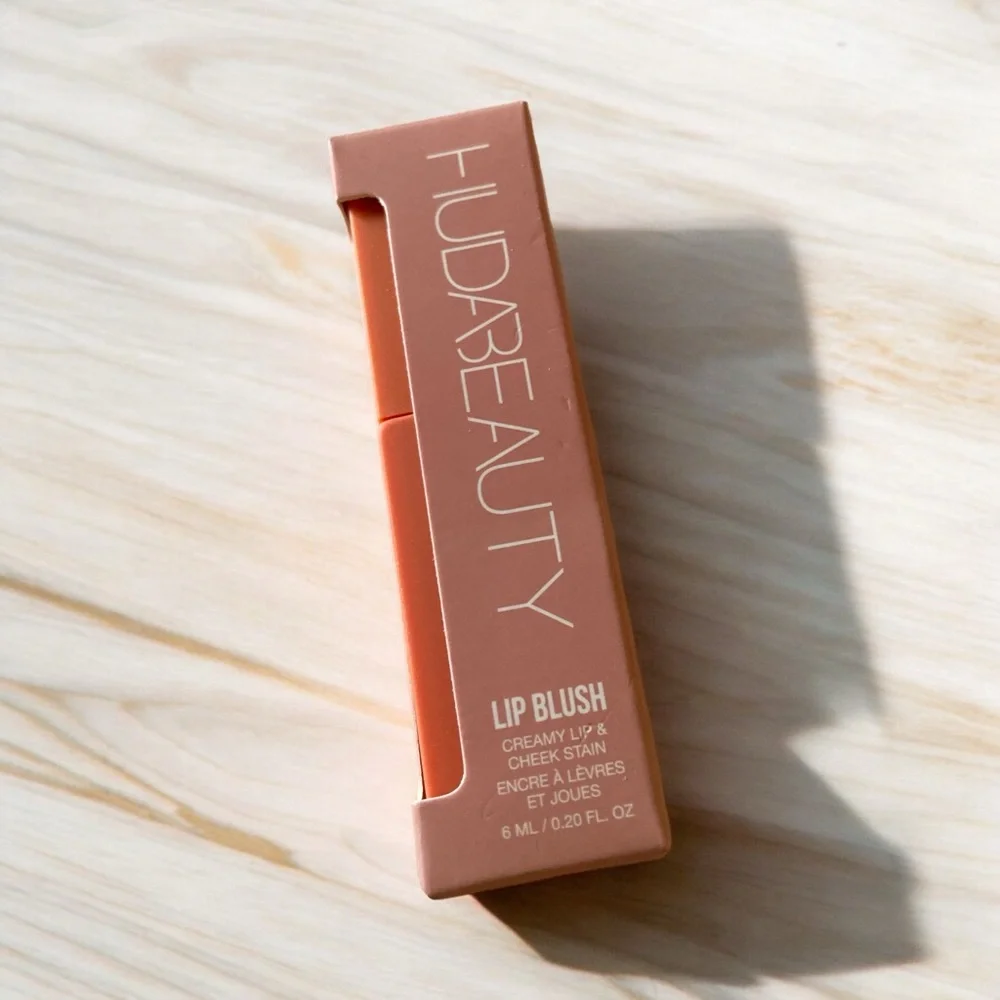💎 Huda Beauty Lip Blush Creamy Lip & Cheek Stain Peachy Kiss New In Box